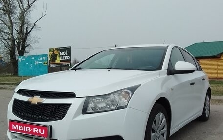 Chevrolet Cruze II, 2010 год, 600 000 рублей, 1 фотография