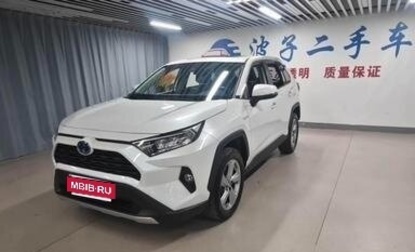 Toyota RAV4, 2022 год, 2 740 000 рублей, 1 фотография