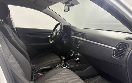 KIA Rio IV, 2018 год, 1 449 000 рублей, 10 фотография