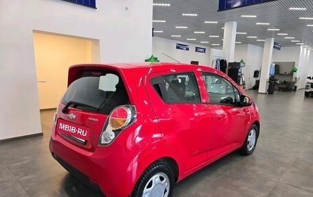 Chevrolet Spark III, 2011 год, 795 000 рублей, 8 фотография