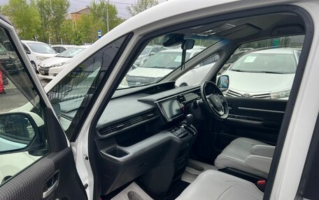 Honda Stepwgn IV, 2016 год, 1 999 000 рублей, 10 фотография