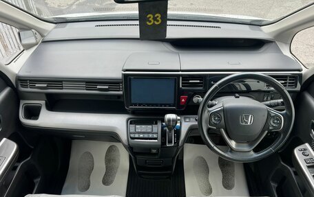 Honda Stepwgn IV, 2016 год, 1 999 000 рублей, 14 фотография