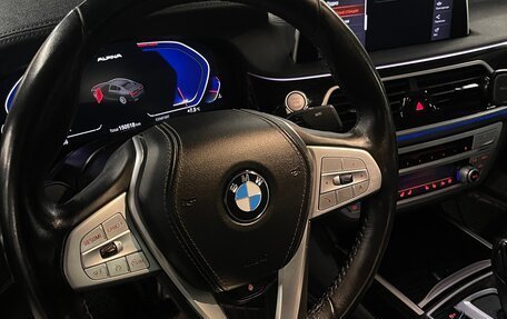 BMW 7 серия, 2019 год, 5 900 000 рублей, 9 фотография