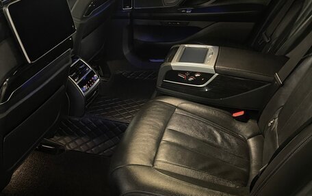 BMW 7 серия, 2019 год, 5 900 000 рублей, 12 фотография