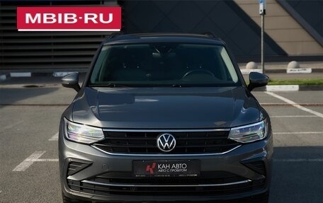 Volkswagen Tiguan II, 2021 год, 2 550 000 рублей, 3 фотография