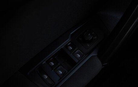 Volkswagen Tiguan II, 2021 год, 2 550 000 рублей, 12 фотография