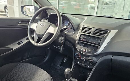 Hyundai Solaris II рестайлинг, 2016 год, 919 000 рублей, 5 фотография