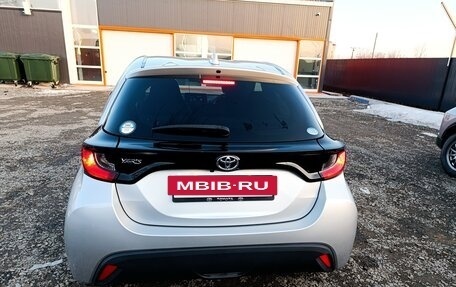 Toyota Yaris, 2020 год, 1 155 000 рублей, 11 фотография