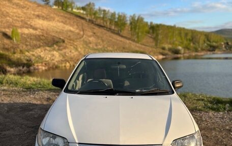 Mazda Familia, 2001 год, 270 000 рублей, 2 фотография