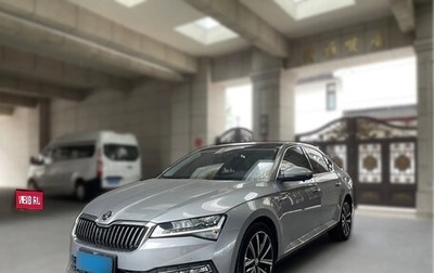 Skoda Superb III рестайлинг, 2021 год, 2 370 000 рублей, 1 фотография