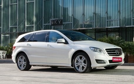 Mercedes-Benz R-Класс, 2011 год, 1 950 000 рублей, 1 фотография