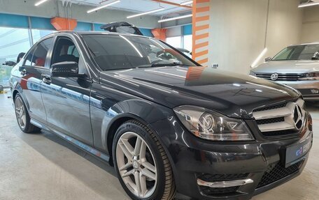 Mercedes-Benz C-Класс, 2012 год, 2 600 000 рублей, 1 фотография