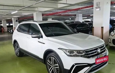 Volkswagen Tiguan II, 2022 год, 2 995 000 рублей, 1 фотография