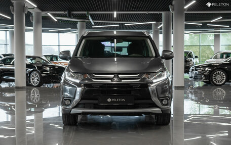Mitsubishi Outlander III рестайлинг 3, 2018 год, 1 930 000 рублей, 3 фотография