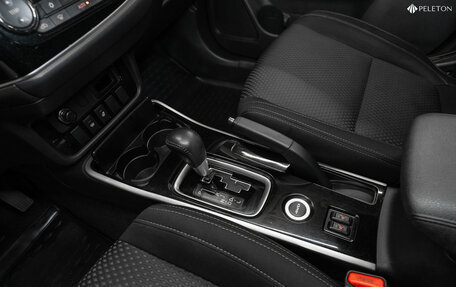 Mitsubishi Outlander III рестайлинг 3, 2018 год, 1 930 000 рублей, 15 фотография