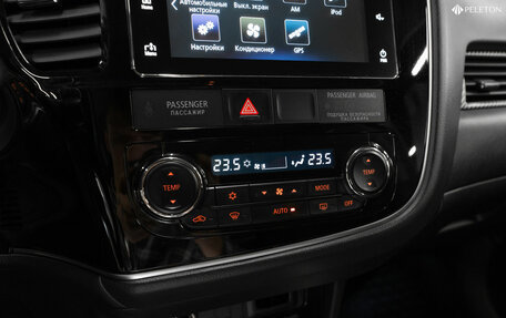Mitsubishi Outlander III рестайлинг 3, 2018 год, 1 930 000 рублей, 18 фотография
