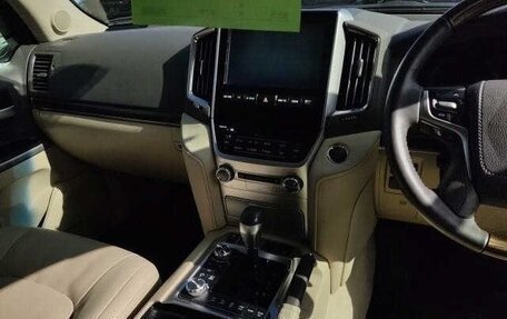 Toyota Land Cruiser 200, 2020 год, 8 236 000 рублей, 5 фотография