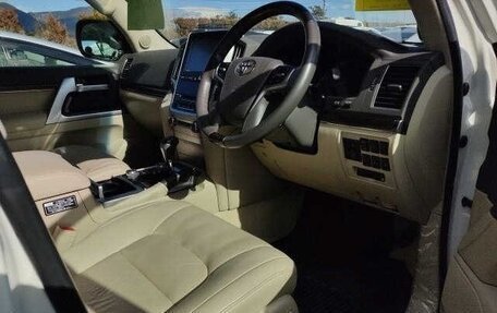 Toyota Land Cruiser 200, 2020 год, 8 236 000 рублей, 6 фотография