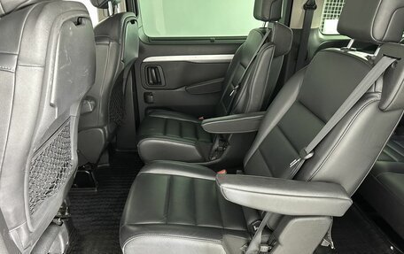 Peugeot Traveller I, 2019 год, 2 777 000 рублей, 21 фотография