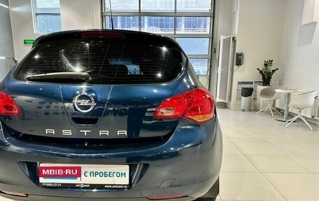 Opel Astra J, 2010 год, 640 000 рублей, 10 фотография