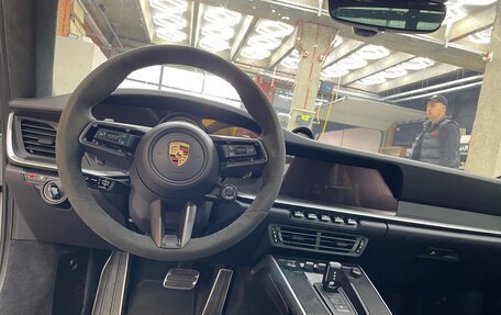 Porsche 911, 2022 год, 34 000 000 рублей, 11 фотография