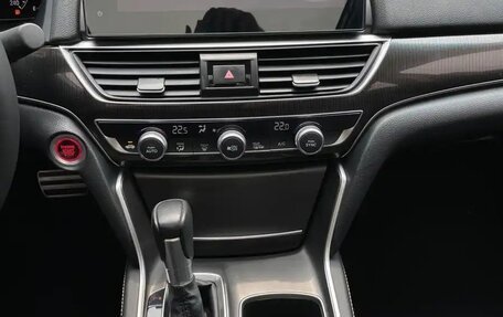 Honda Accord IX рестайлинг, 2022 год, 1 850 000 рублей, 18 фотография