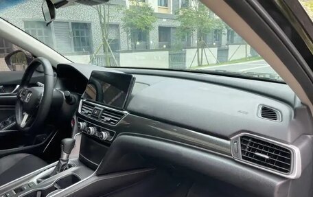 Honda Accord IX рестайлинг, 2022 год, 1 850 000 рублей, 17 фотография