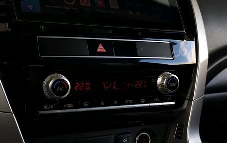 Mitsubishi Pajero Sport III рестайлинг, 2020 год, 3 629 000 рублей, 34 фотография