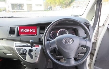 Toyota ISis I, 2012 год, 1 150 014 рублей, 5 фотография