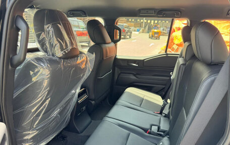 Toyota Land Cruiser Prado, 2024 год, 6 700 000 рублей, 8 фотография