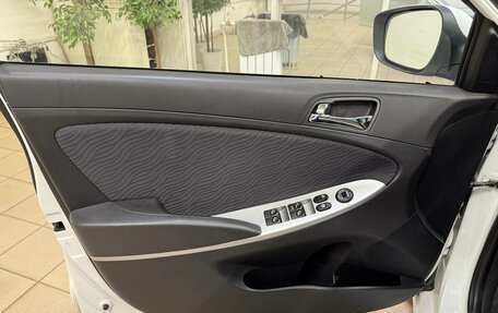 Hyundai Solaris II рестайлинг, 2013 год, 940 000 рублей, 14 фотография