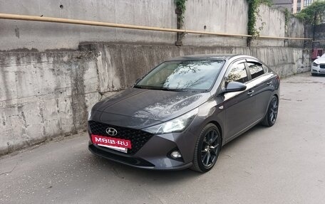 Hyundai Solaris II рестайлинг, 2021 год, 1 770 000 рублей, 2 фотография