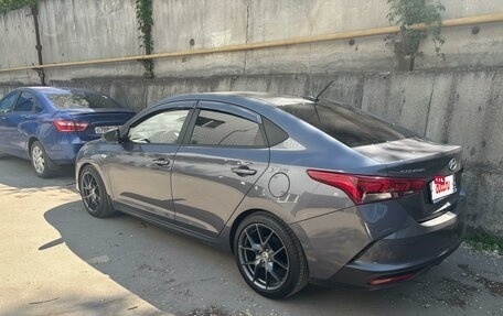 Hyundai Solaris II рестайлинг, 2021 год, 1 770 000 рублей, 4 фотография