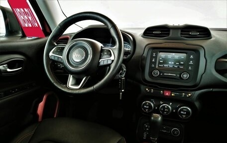 Jeep Renegade I рестайлинг, 2016 год, 2 000 000 рублей, 14 фотография