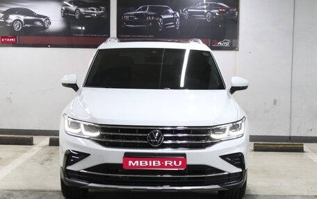 Volkswagen Tiguan II, 2025 год, 3 550 000 рублей, 1 фотография
