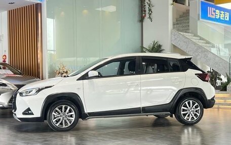 Toyota Yaris, 2020 год, 1 355 000 рублей, 2 фотография