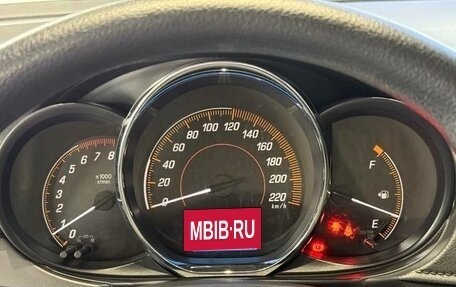 Toyota Yaris, 2020 год, 1 355 000 рублей, 6 фотография