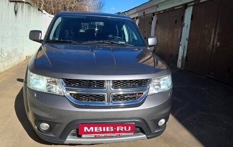 Dodge Journey I, 2012 год, 1 750 000 рублей, 3 фотография