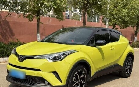 Toyota C-HR I рестайлинг, 2021 год, 1 680 000 рублей, 1 фотография