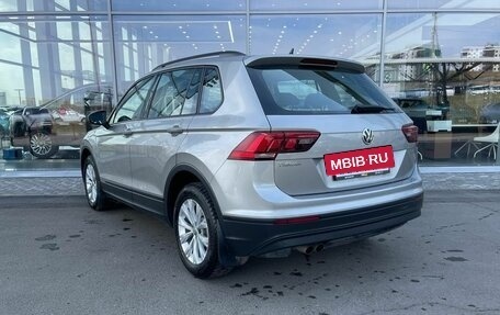 Volkswagen Tiguan II, 2019 год, 2 470 000 рублей, 6 фотография