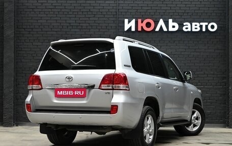 Toyota Land Cruiser 200, 2011 год, 3 240 000 рублей, 6 фотография
