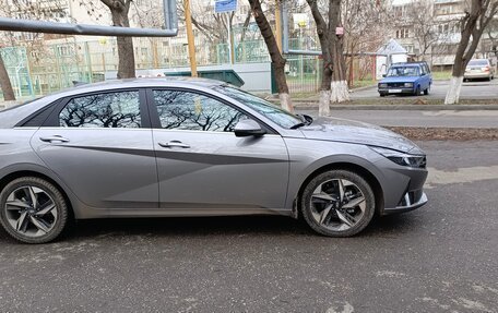 Hyundai Elantra, 2023 год, 3 150 000 рублей, 2 фотография