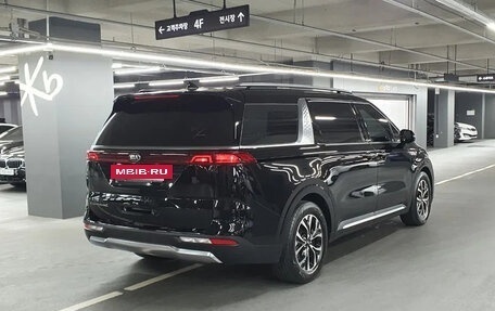 KIA Carnival, 2021 год, 2 800 000 рублей, 3 фотография