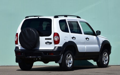 Chevrolet Niva I рестайлинг, 2018 год, 829 000 рублей, 4 фотография