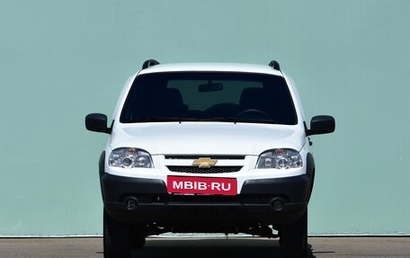 Chevrolet Niva I рестайлинг, 2018 год, 829 000 рублей, 7 фотография