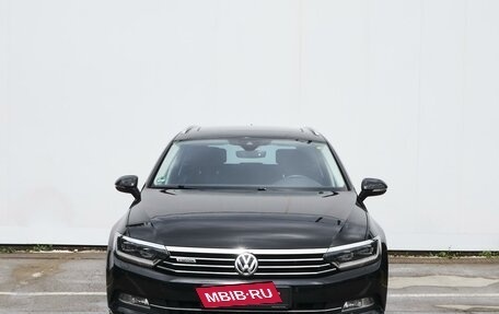Volkswagen Passat B8 рестайлинг, 2018 год, 2 399 000 рублей, 3 фотография