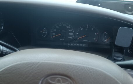Toyota Estima III рестайлинг -2, 1994 год, 200 000 рублей, 4 фотография