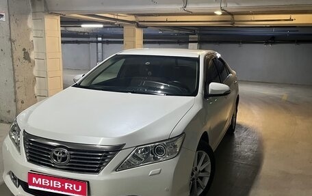 Toyota Camry, 2012 год, 1 950 000 рублей, 1 фотография