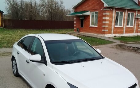 Chevrolet Cruze II, 2010 год, 600 000 рублей, 7 фотография