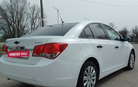 Chevrolet Cruze II, 2010 год, 600 000 рублей, 8 фотография